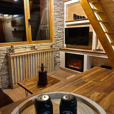 Apartamento Petit Ours Blanc Greolieres Exterior foto